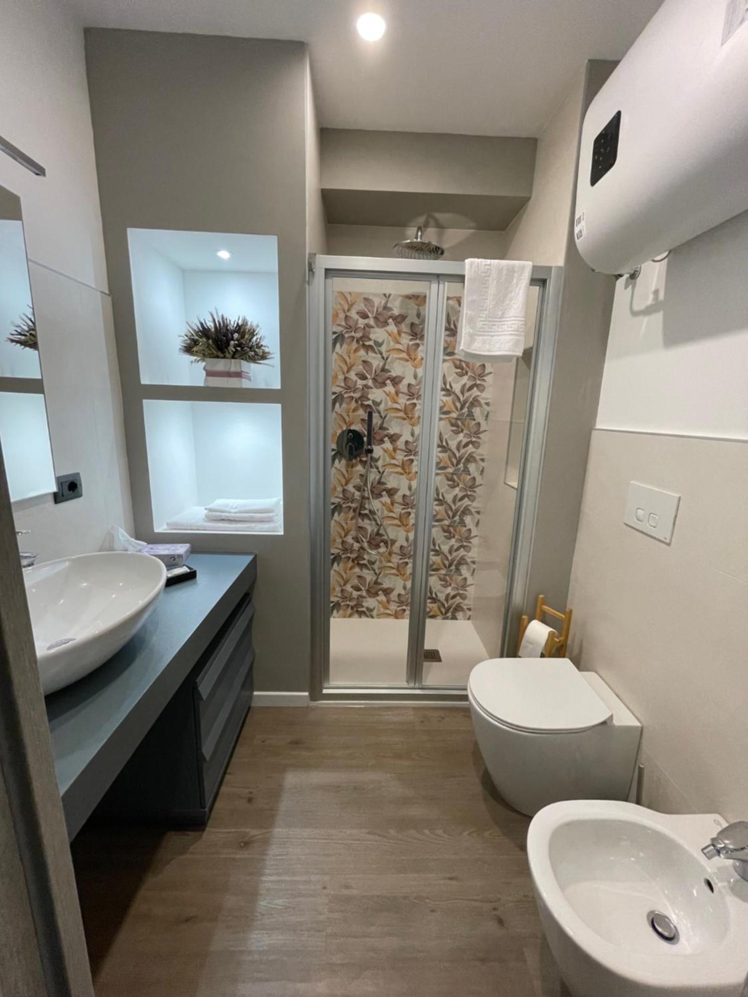 Splendid Room Suites Торино Екстериор снимка